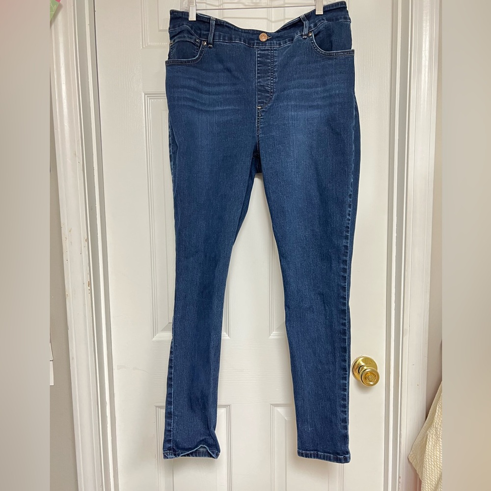 Lee Jeans